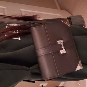 Forever 21 Black Crossbody Purse Pre loved lots if life left!